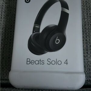 Beats by Dre Solo 4 On-Ear Headphones - Black